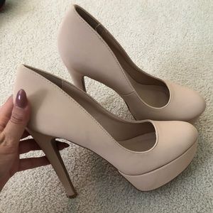 Nude heel.